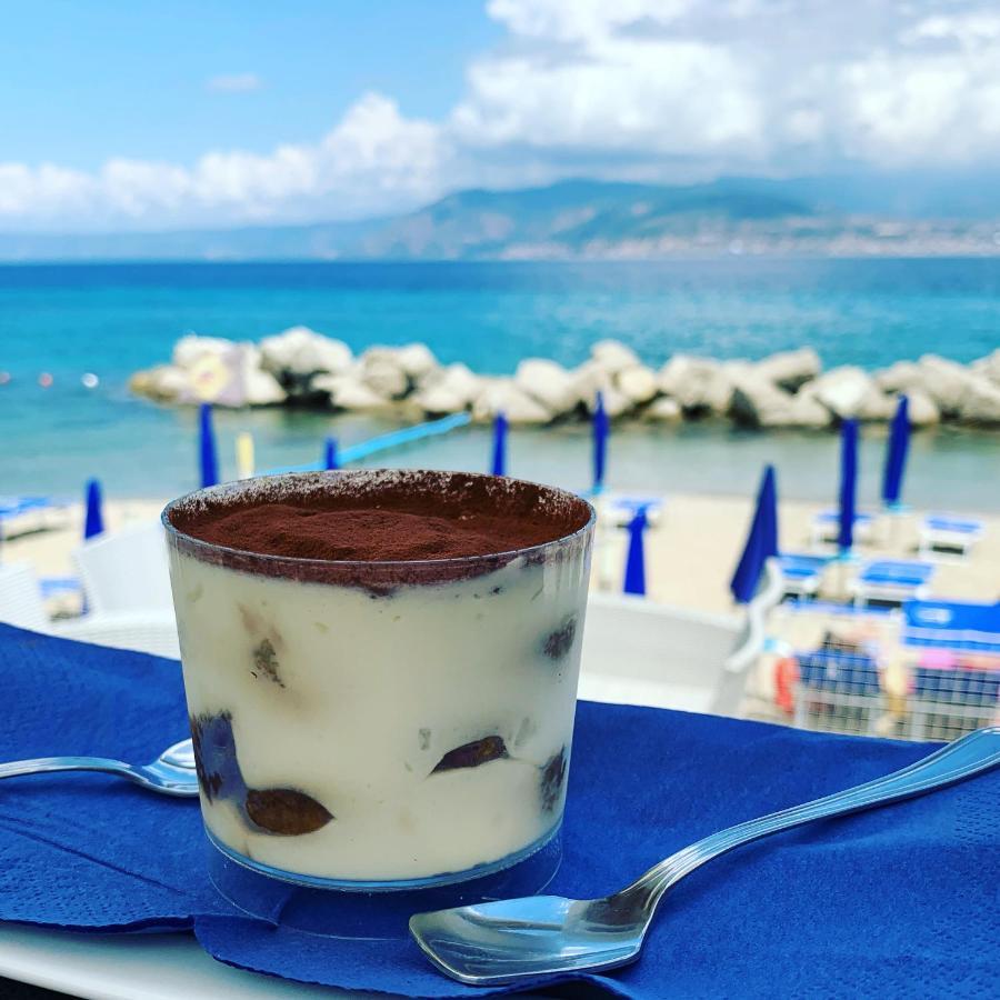 Bed And Beach Messina Buitenkant foto